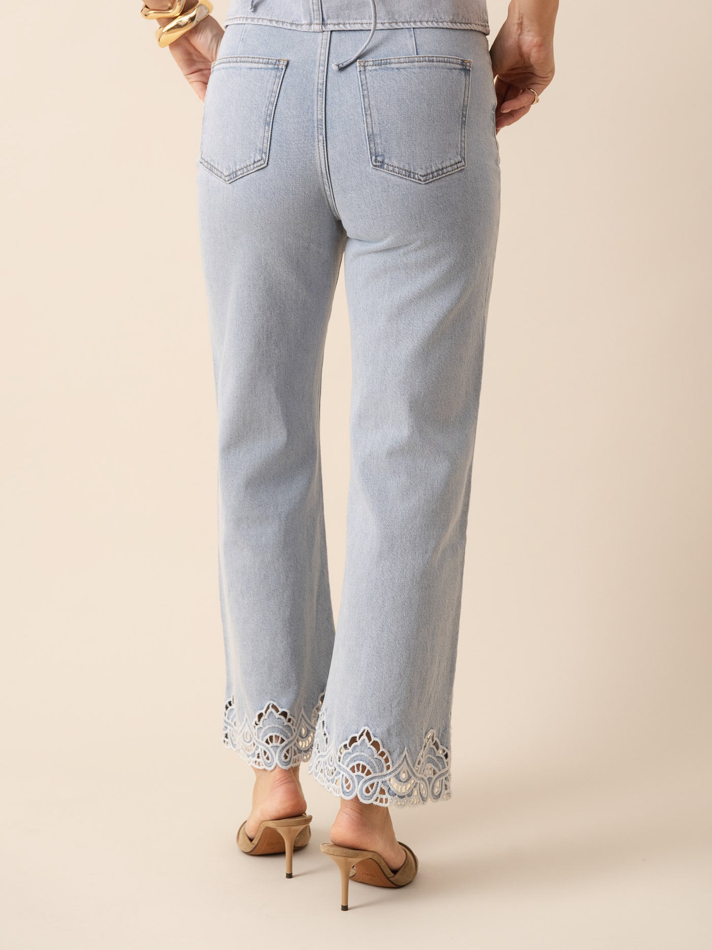 Jean Nola