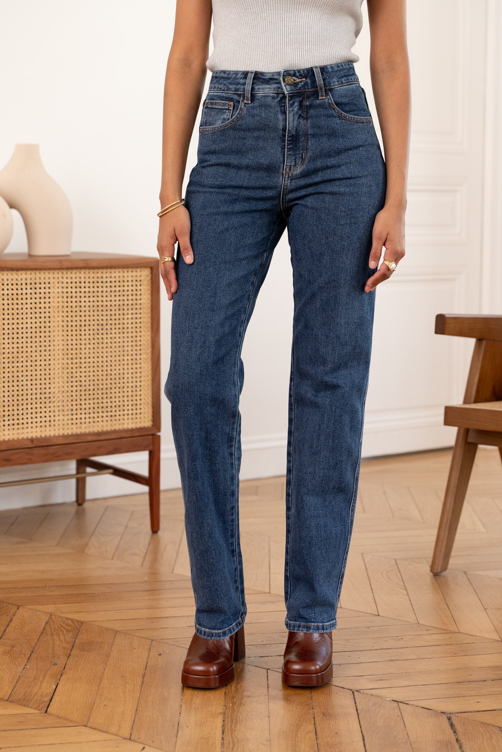 Kendall dark denim jeans – Women's plus size straight leg • Oraije