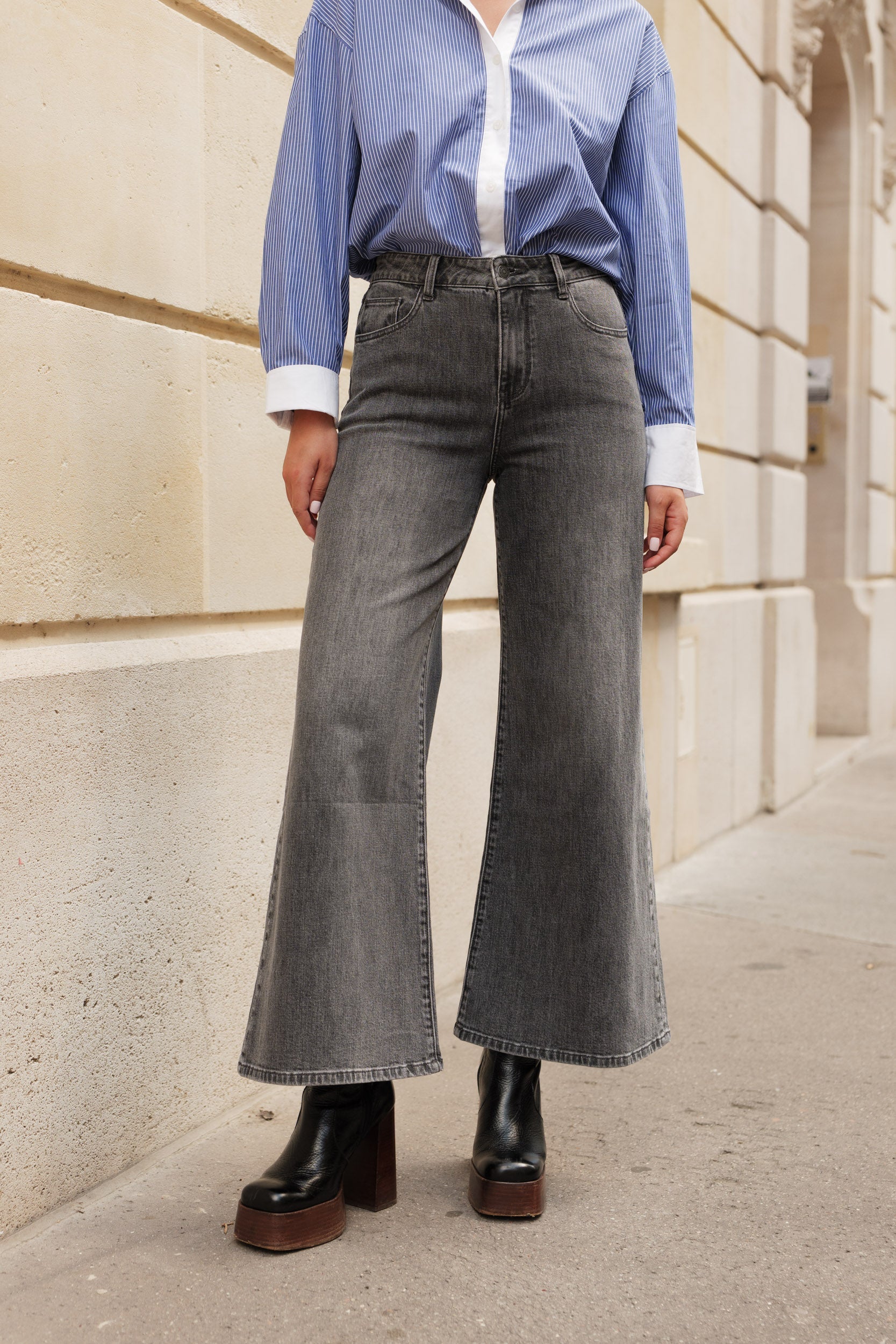 JEAN's taille 40 M FEMME toile Gris souris+ broderie rock JEAN's taille 40 M FEMME toile Gris souris+ broderie rock