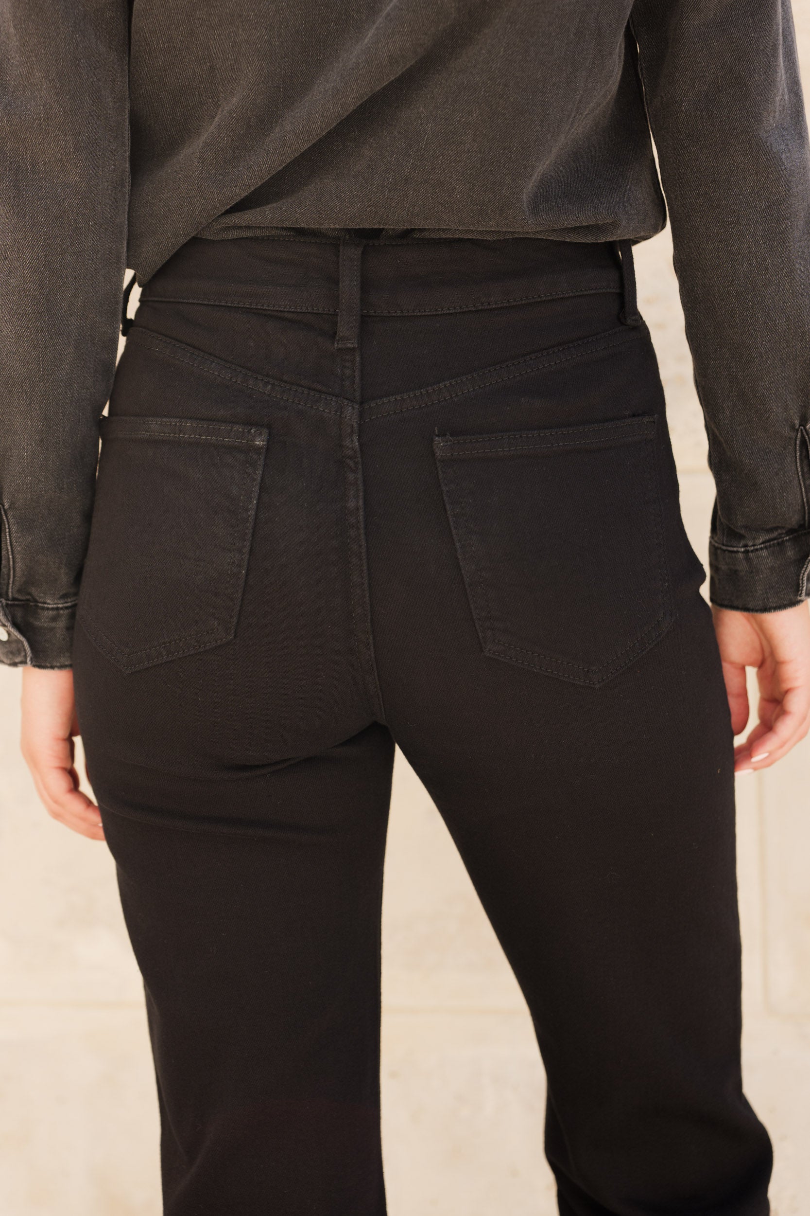 Jean Solange - denim noir - Oraije Paris